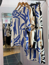 Load image into Gallery viewer, Grafetti Suit