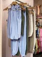 Load image into Gallery viewer, Bead Ruffle Neck Suit
