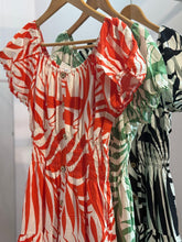 Load image into Gallery viewer, Hemelle Button Sundress
