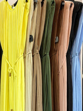 Load image into Gallery viewer, Mel Pleat Toggle Maxi
