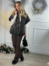 Load image into Gallery viewer, Safi Quilted Cap Sleeve Gilet

