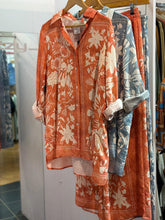 Load image into Gallery viewer, Hampshire Floral Trouser Suit
