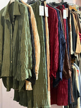 Load image into Gallery viewer, Crinkle Pleat Suit (Curve Range)
