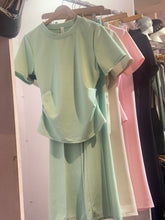 Load image into Gallery viewer, Barrie Tuck Side Suit
