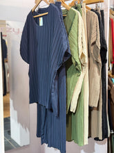 Load image into Gallery viewer, Grayson Pleat Suit
