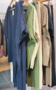 Grayson Pleat Suit (Curve Range)