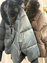 Load image into Gallery viewer, Sheena Faux Fur Bubble Jacket

