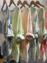 Load image into Gallery viewer, Prin V Neck Tee
