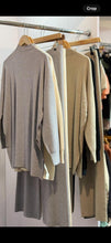 Load image into Gallery viewer, Volly Turtle Neck Suit
