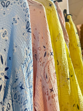 Load image into Gallery viewer, Paisy Shirt Pant Suit
