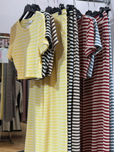 Load image into Gallery viewer, Salz Stripe Crop Suit
