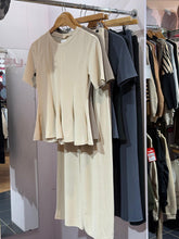 Load image into Gallery viewer, Wallace Peplum Suit
