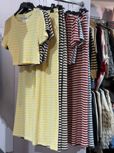 Load image into Gallery viewer, Salz Stripe Crop Suit
