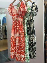 Load image into Gallery viewer, Hemelle Button Sundress
