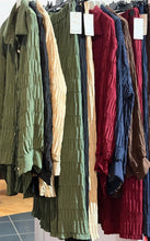 Load image into Gallery viewer, Crinkle Pleat Suit (Curve Range)
