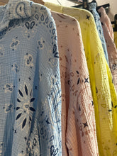 Load image into Gallery viewer, Paisy Shirt Pant Suit
