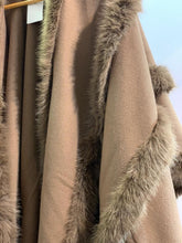 Load image into Gallery viewer, Sophie Faux Fur Lines Cape
