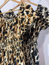 Load image into Gallery viewer, Wooden Button Midi Dress (Leopard)
