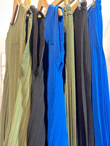 Pammy Pleat Hi Lo Suit