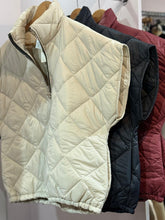 Load image into Gallery viewer, Safi Quilted Cap Sleeve Gilet
