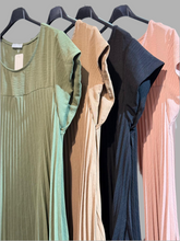 Load image into Gallery viewer, Shoala Pleat Midi
