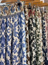 Load image into Gallery viewer, Jade Floral Pants
