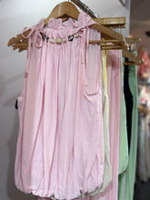 Load image into Gallery viewer, Bead Ruffle Neck Suit
