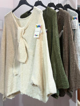 Load image into Gallery viewer, Chunky Bow Jumper
