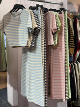 Load image into Gallery viewer, Salz Stripe Crop Suit
