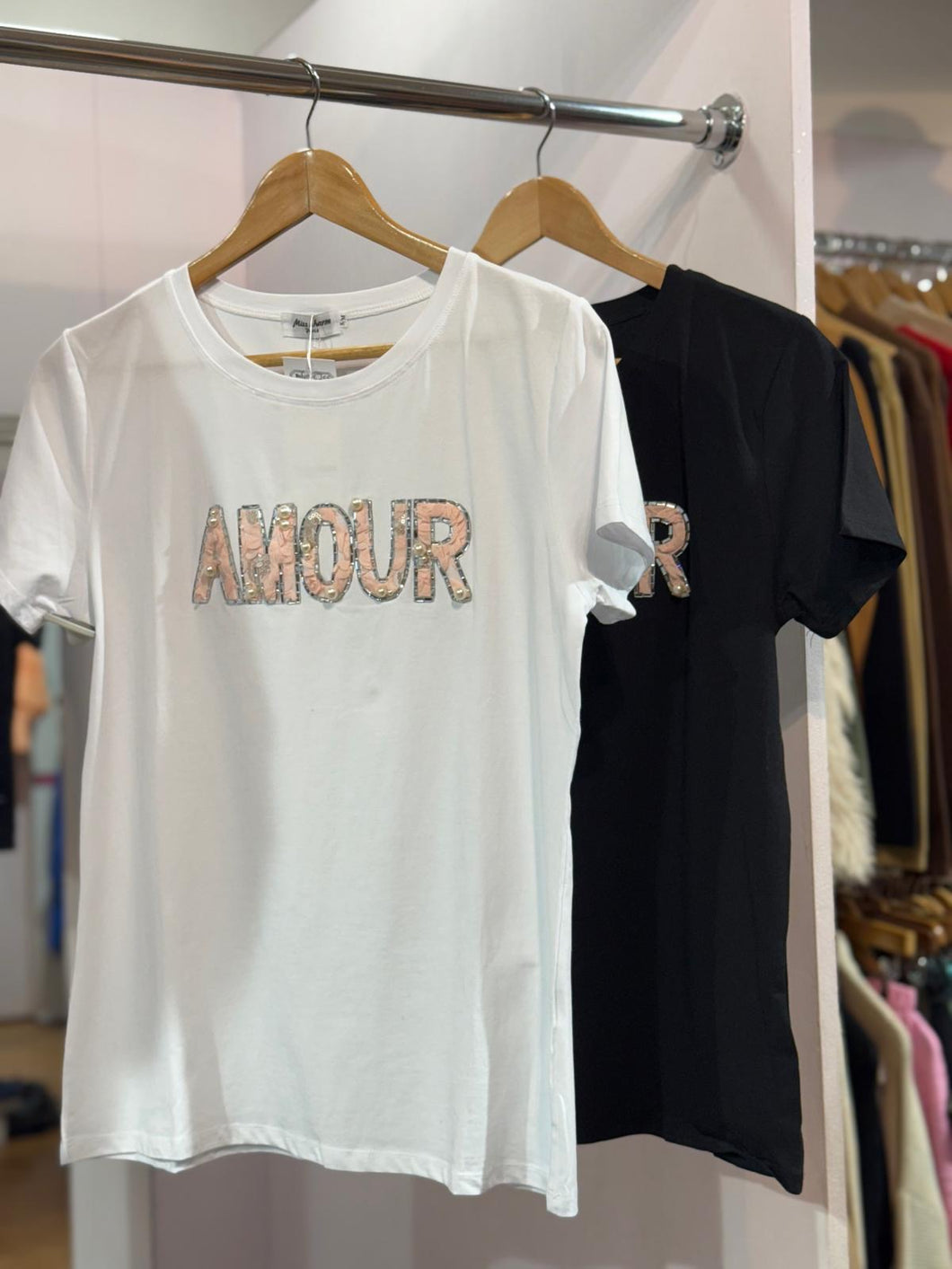Amour Tee
