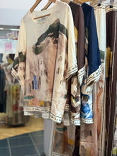 Load image into Gallery viewer, Postcard Suit
