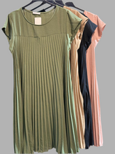 Load image into Gallery viewer, Shoala Pleat Midi
