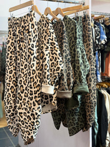 Leopard Boker Suit