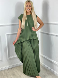 Pammy Pleat Hi Lo Suit