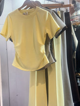 Load image into Gallery viewer, Barrie Tuck Side Suit
