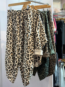 Leopard Boker Suit