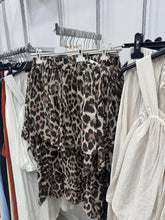 Load image into Gallery viewer, Lexi Animal Short Set
