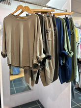 Load image into Gallery viewer, Jersey Boker Suit
