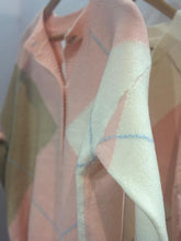 Load image into Gallery viewer, Pringle Button Cardi
