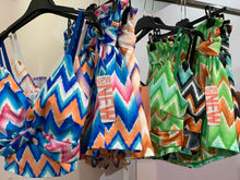 Load image into Gallery viewer, Bolt Knot Front Short Set
