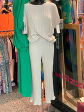Load image into Gallery viewer, Jaki Suit
