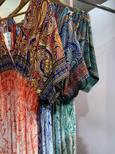 Load image into Gallery viewer, Paisley V Back &amp; Front Maxi
