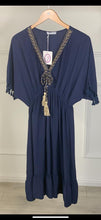Load image into Gallery viewer, Tassle Plain Midi Dress
