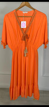 Load image into Gallery viewer, Tassle Plain Midi Dress

