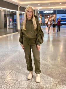 E & A Rouche Arm Suit