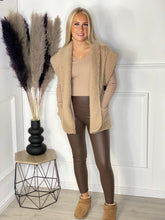 Load image into Gallery viewer, Teddy Pocket Gilet
