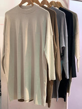 Load image into Gallery viewer, Kayla Oversized Jumper
